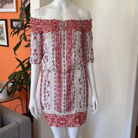 Saylor Red and White Blouson Blossom Mini Dress Size Small - Picture 2 of 12